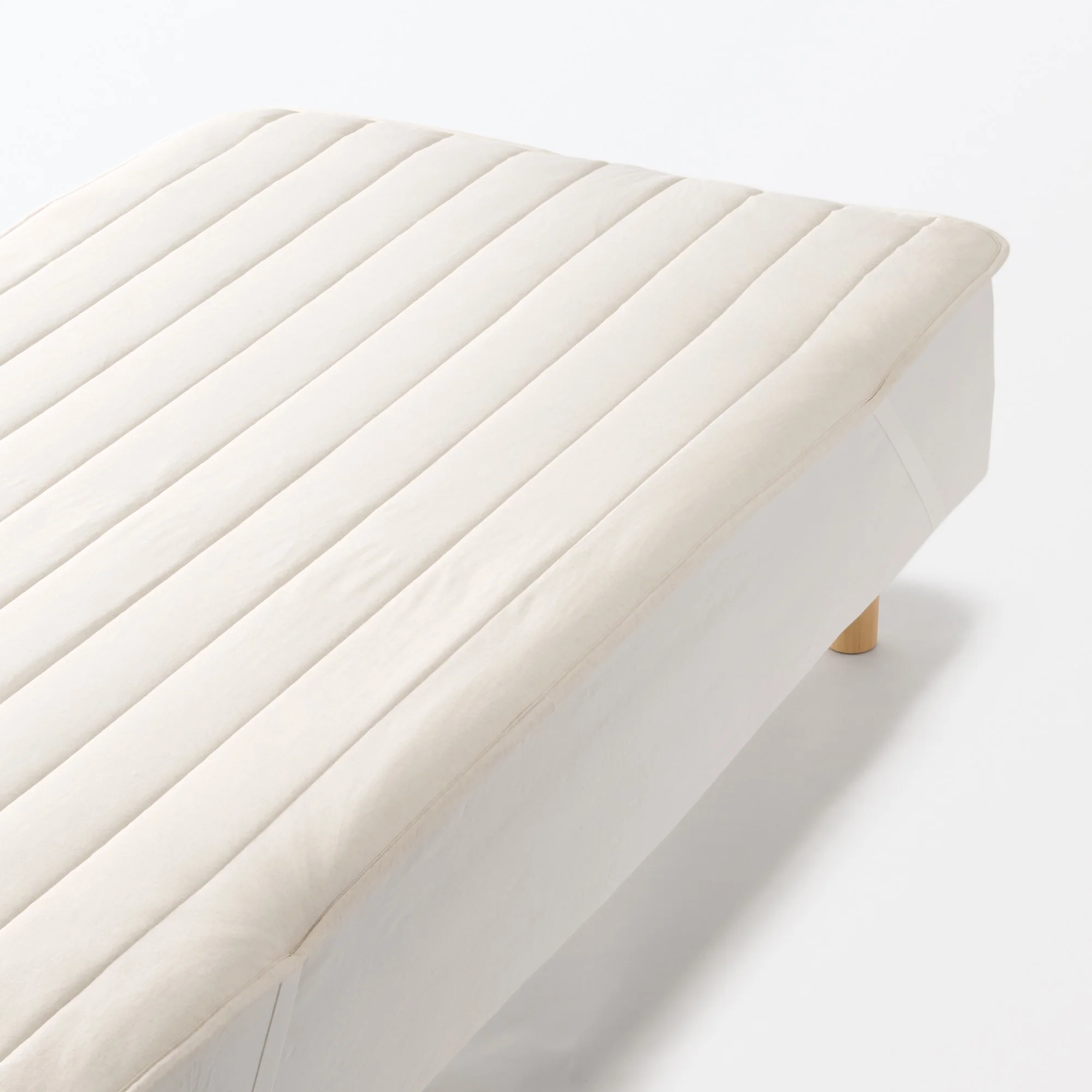 Cotton Cool Touch Quilted Pad - Queen - Image 9