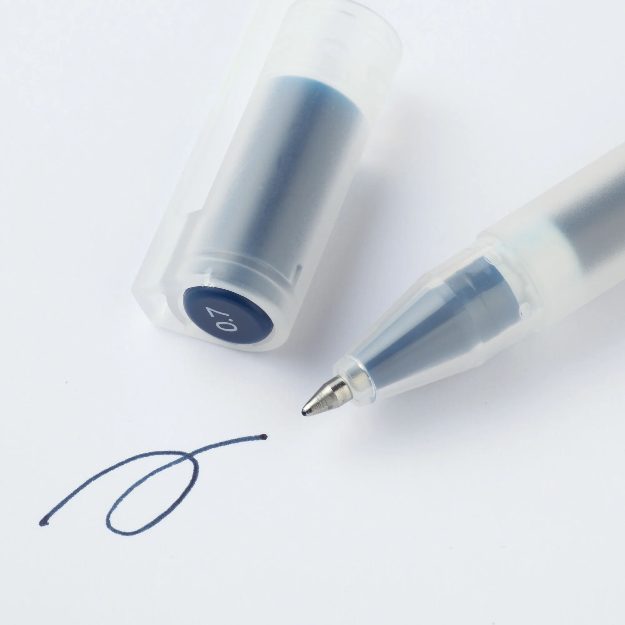 Gel Ink Cap Type Ballpoint Pen 0.7mm - Image 2