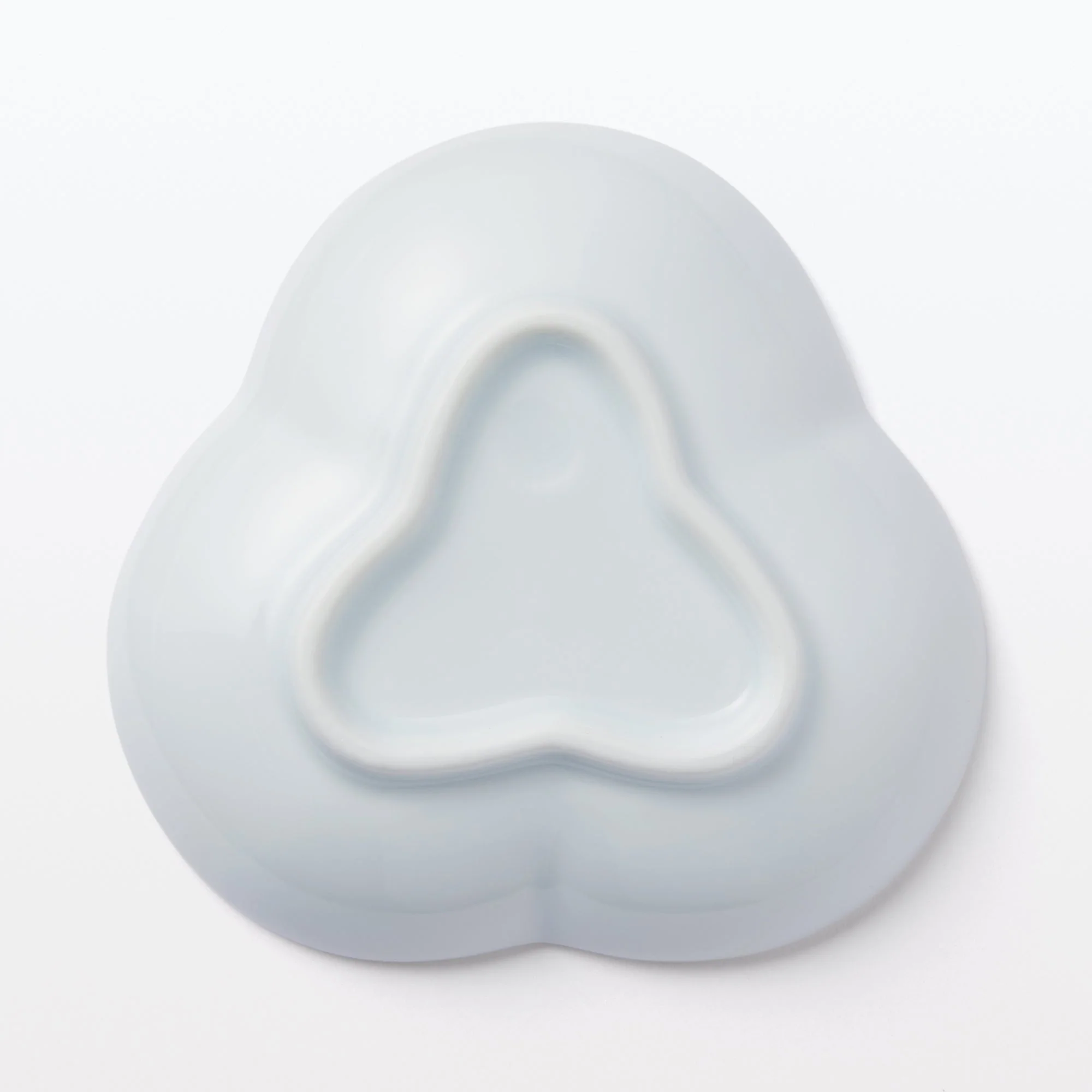 Hasami Ware Lucky Small Plate - Pine - White - Image 4