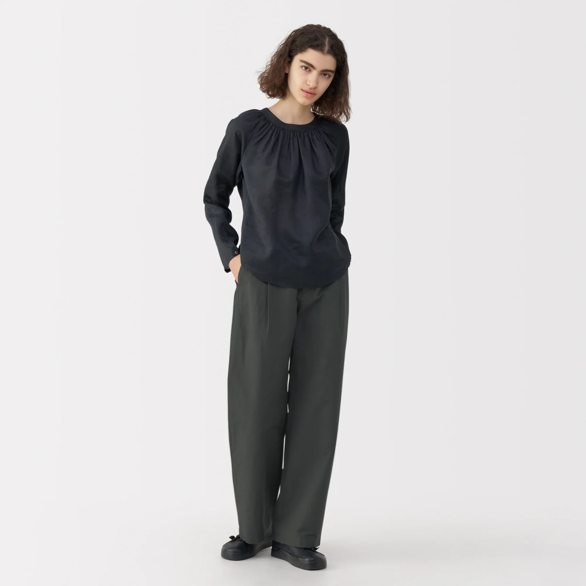 Labo Women's Cotton Blend Darted Wide Pants - Image 23