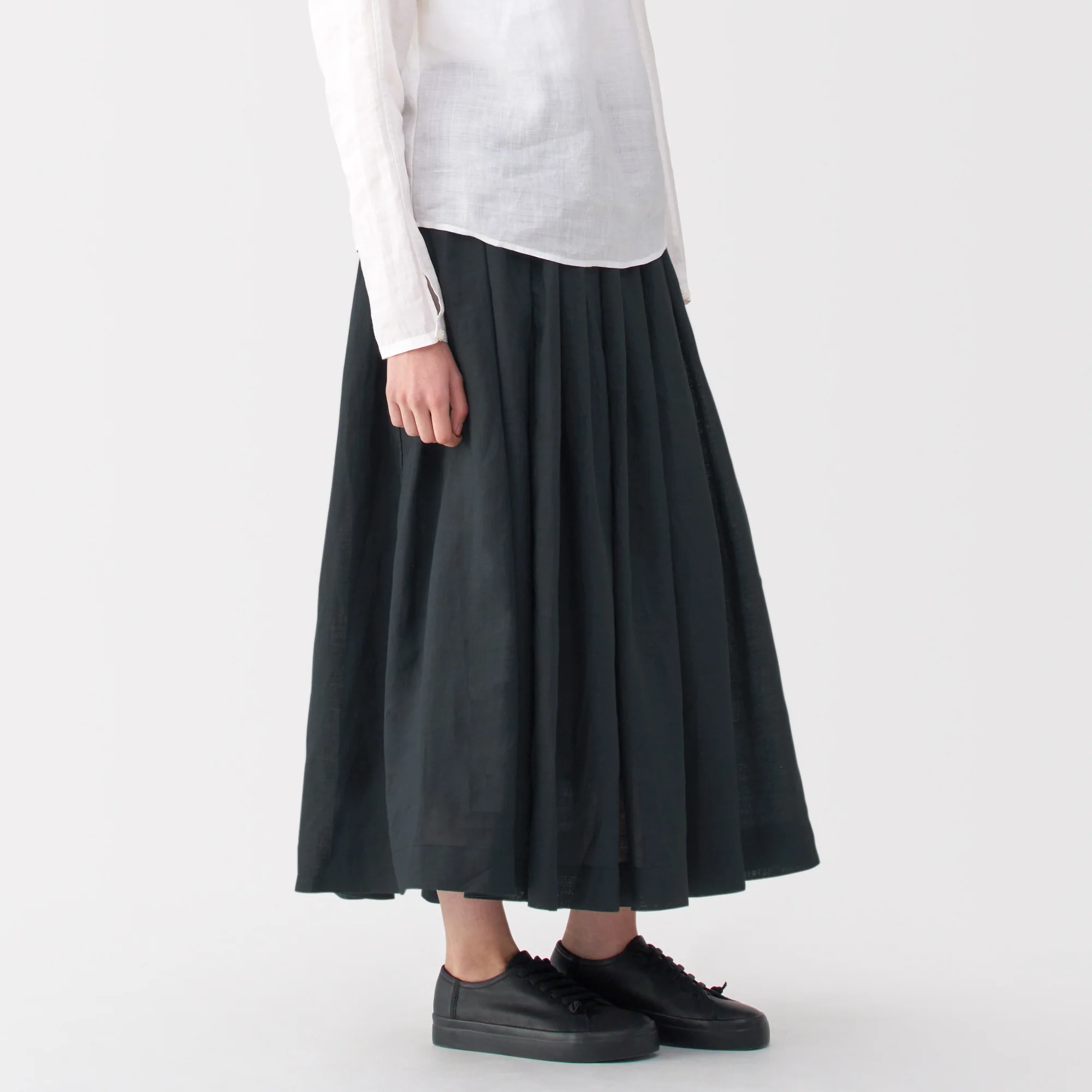 Labo Women's Ramie Fabric Tucked Skirt - Image 15
