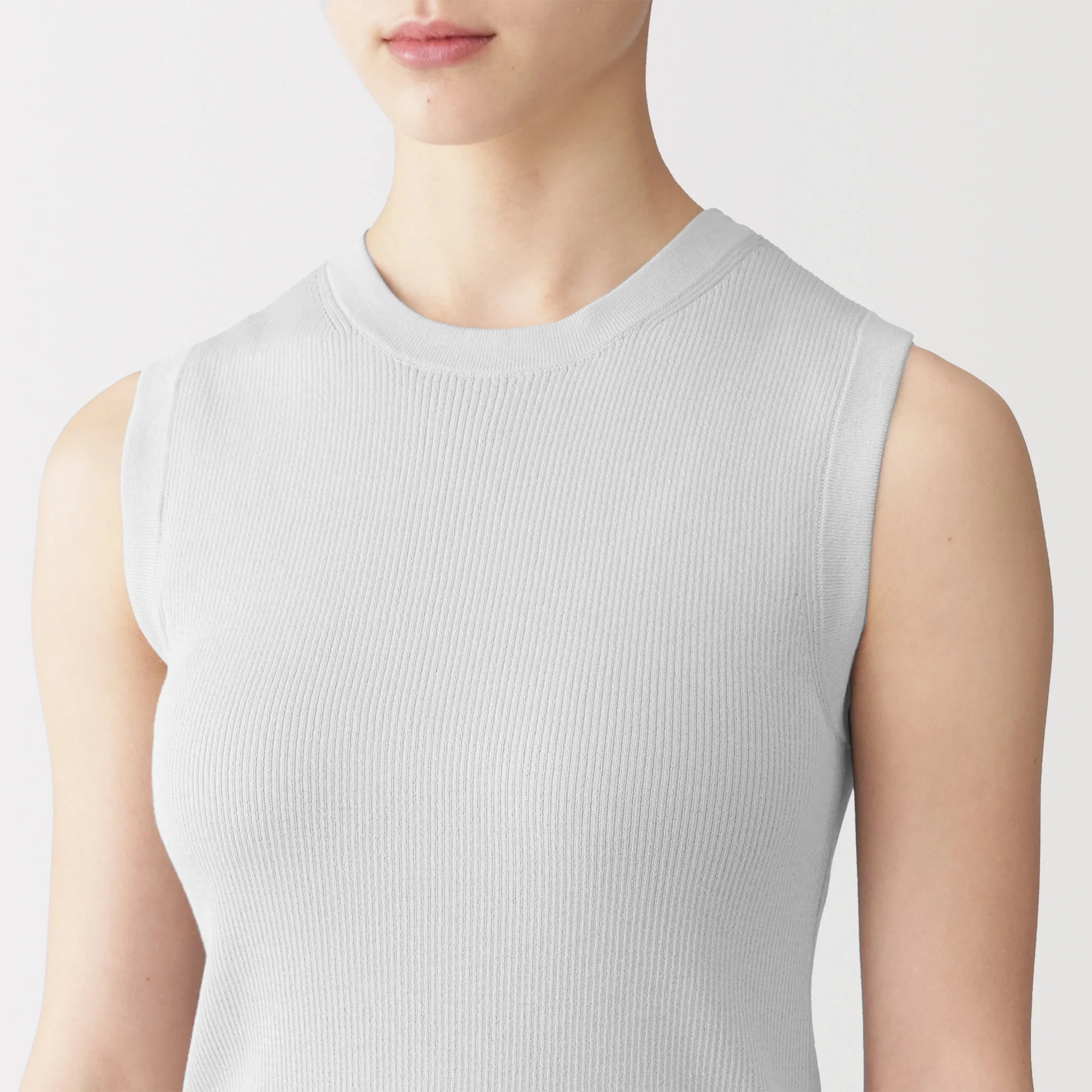 Light Knit Sleeveless Sweater - Image 29