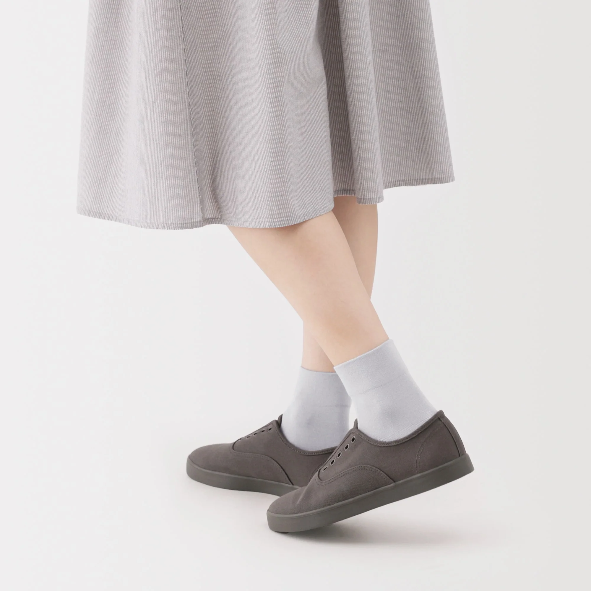 Loose Top Short Socks - Image 7