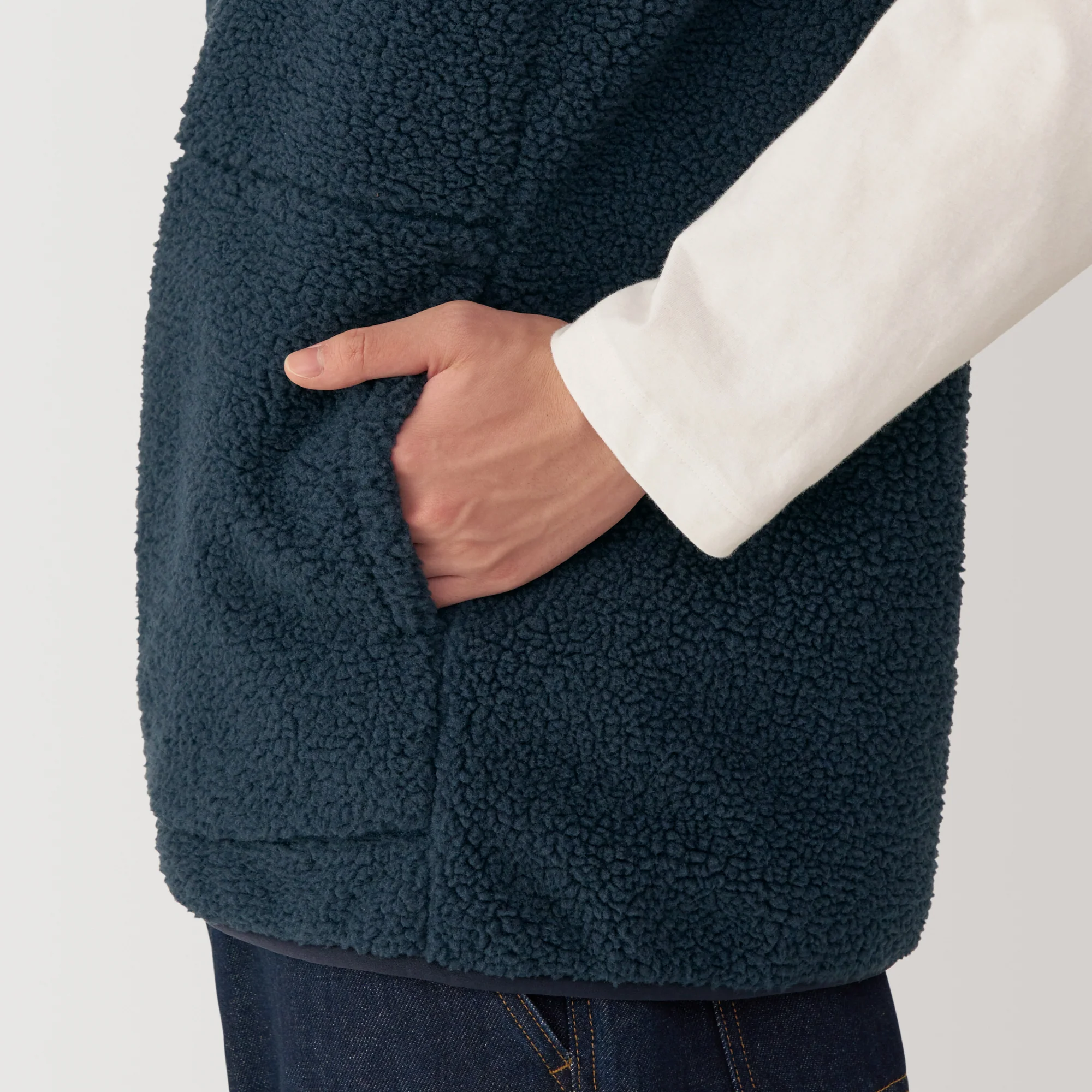 Men's Boa Fleece Vest - Image 26