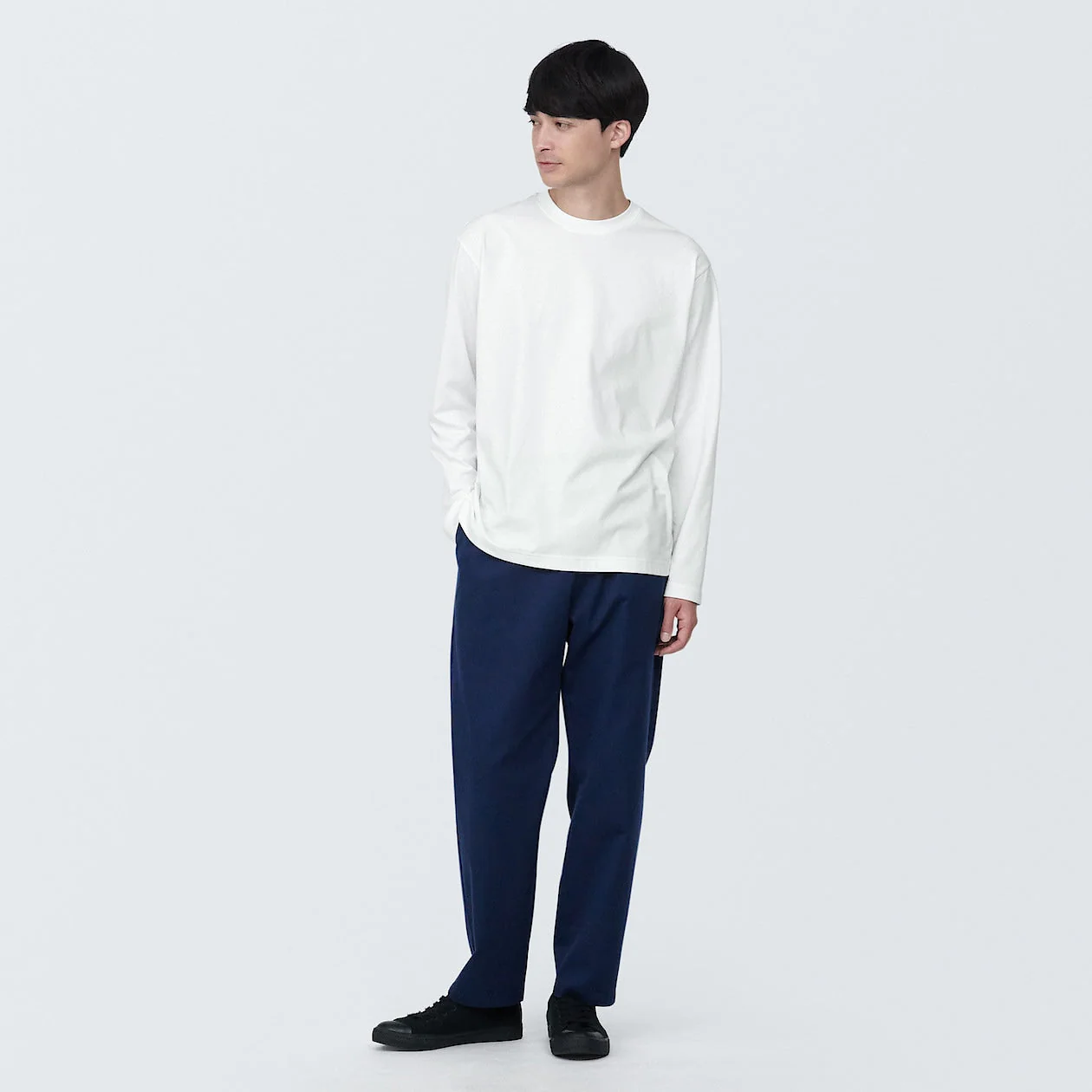 Men's Washed Jersey Crew Neck Long Sleeve T-Shirt - Image 18
