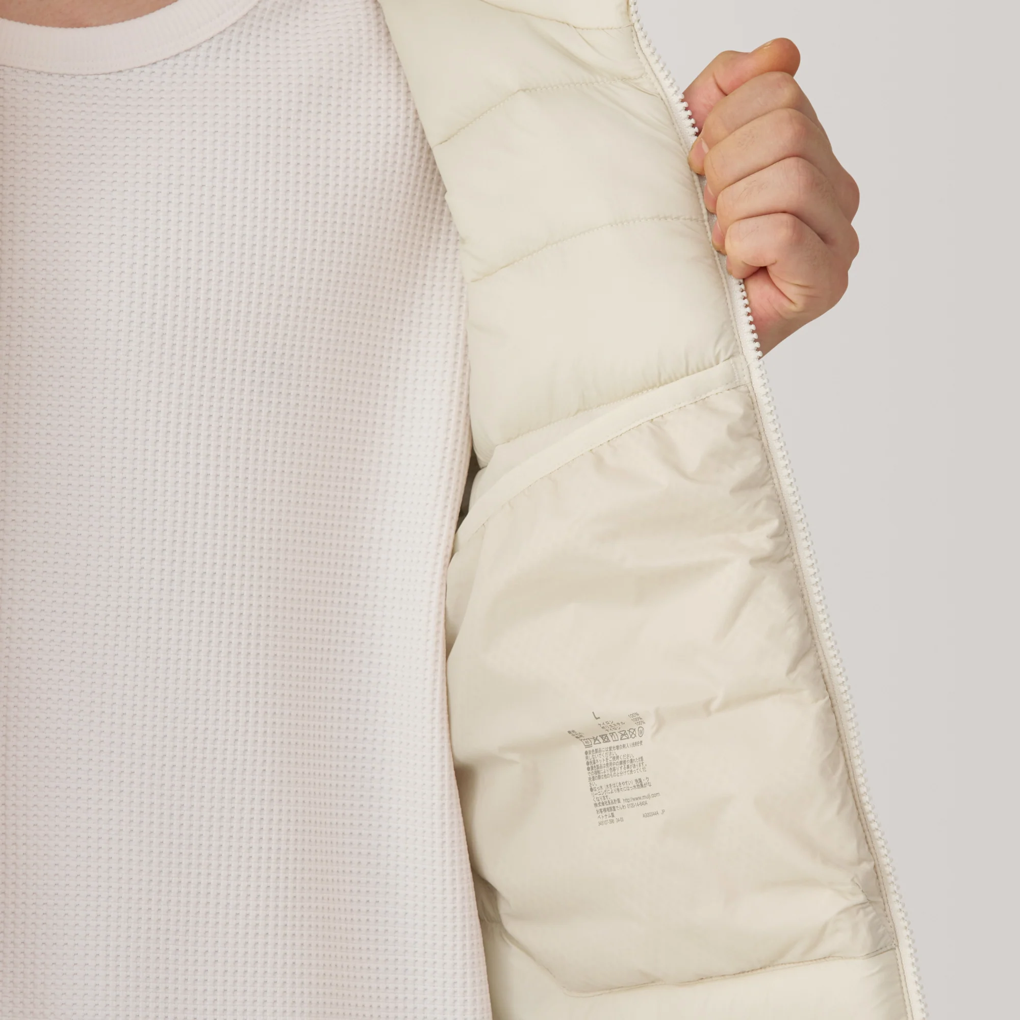 Men's Water Repellent Padded Walking Vest - Image 30