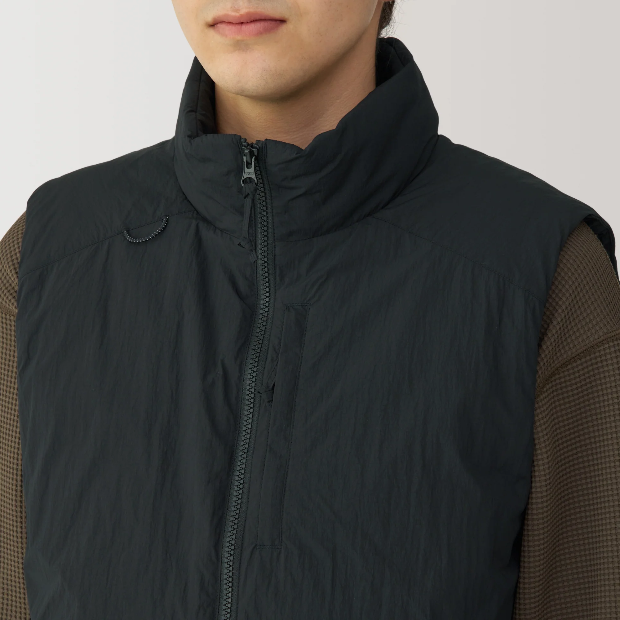 Men's Water Repellent Padded Walking Vest - Image 9