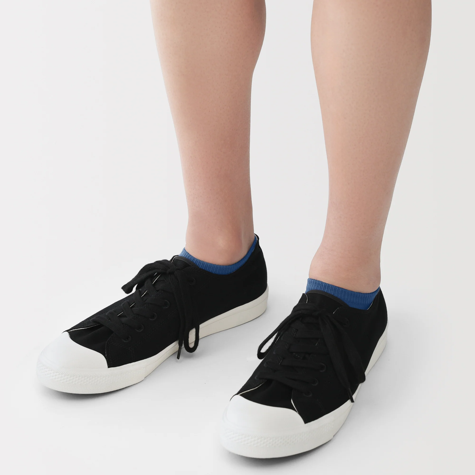 Moisture Wicking Sneaker Socks - Image 15