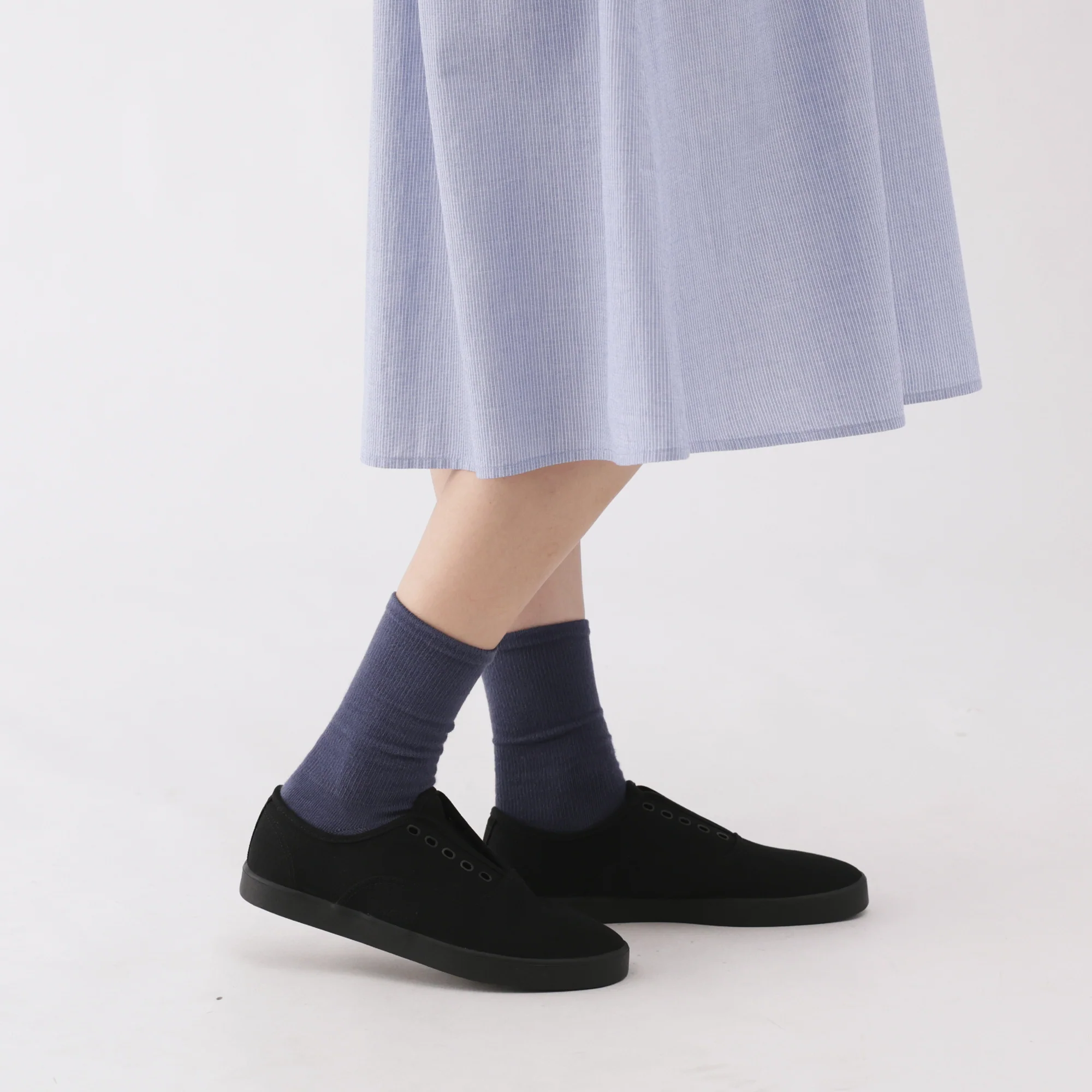 Right Angle Loose Top Tapered Socks - Image 9