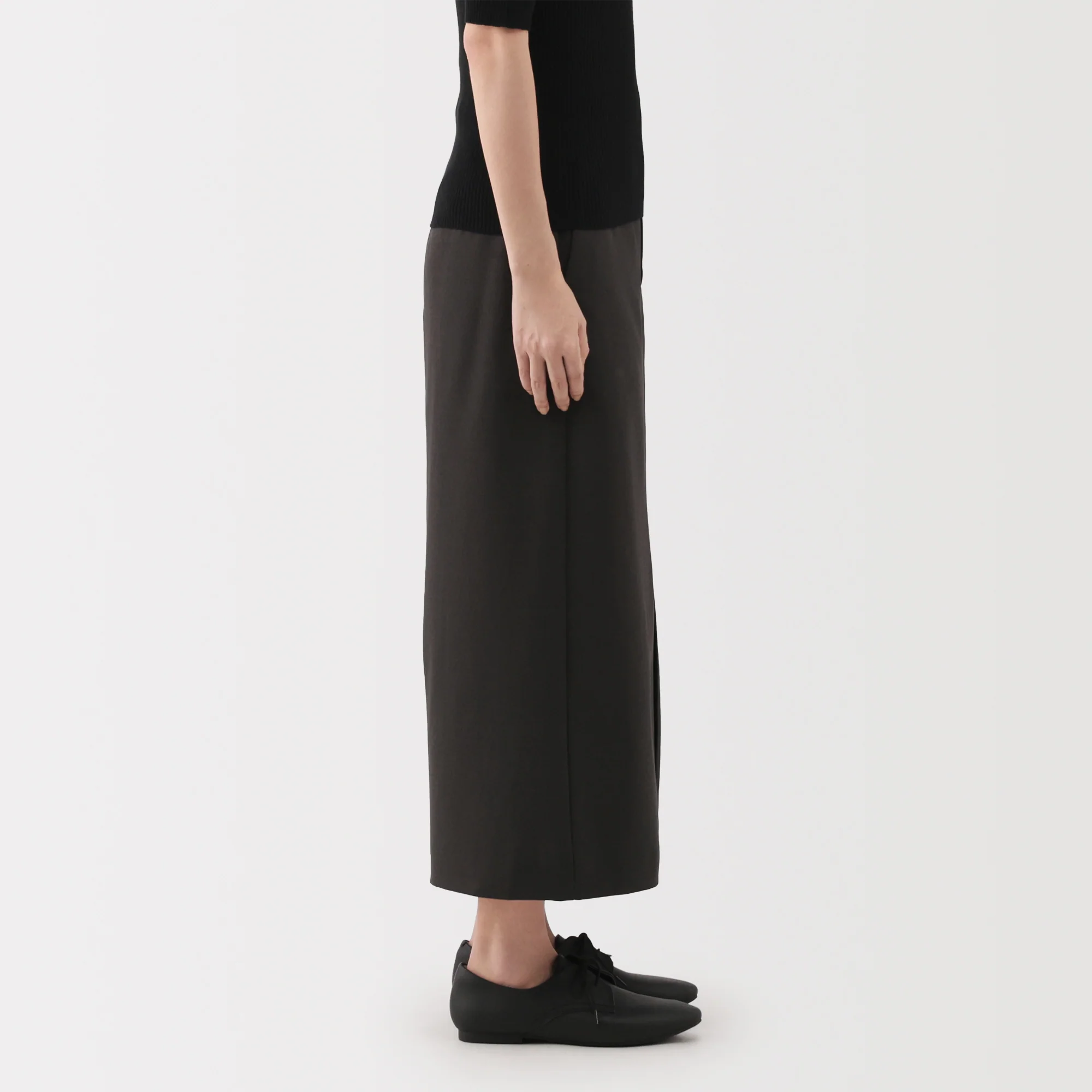 Water Repellent Straight Skirt - Image 17