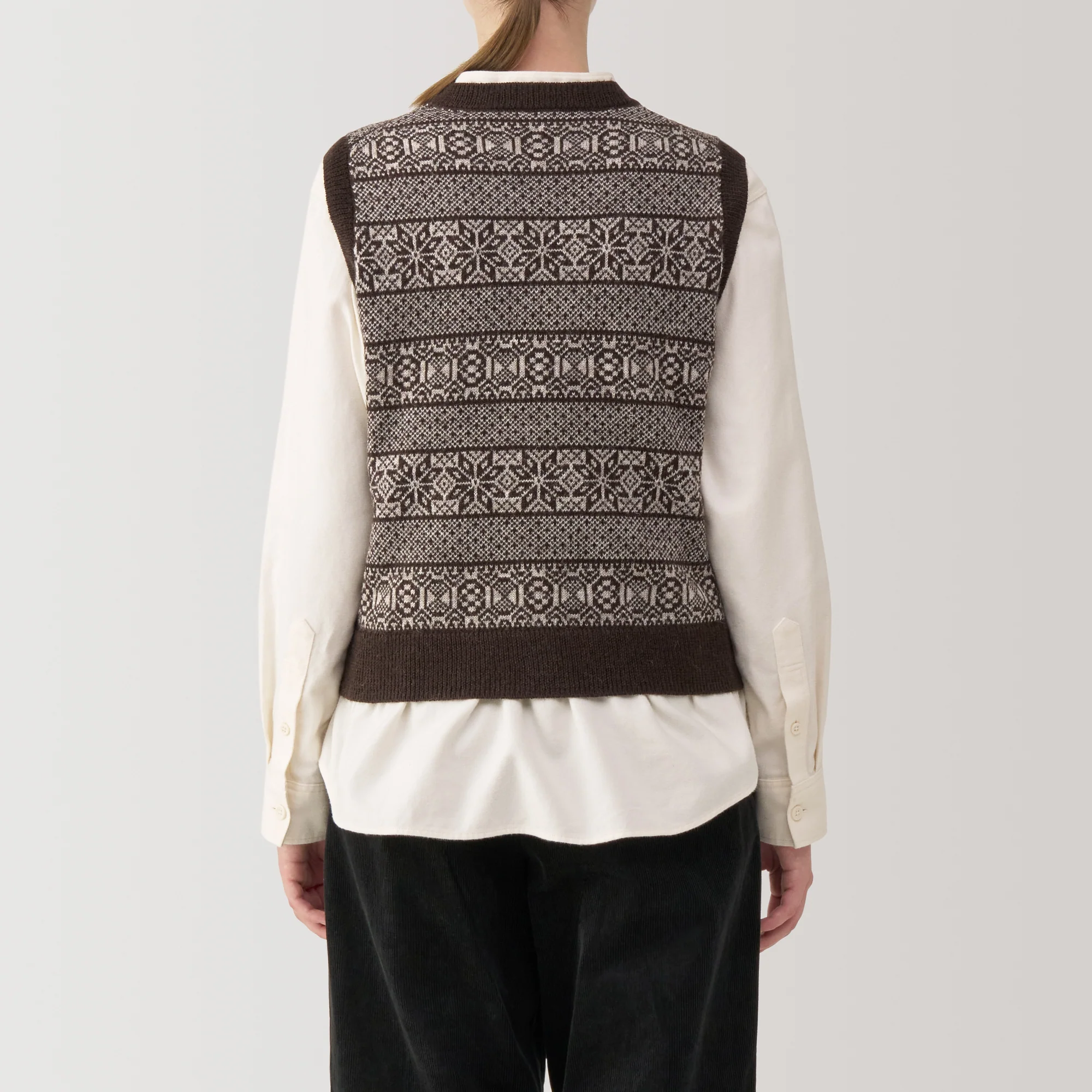 Women's Andes Wool Jacquard Pattern Vest - Image 20