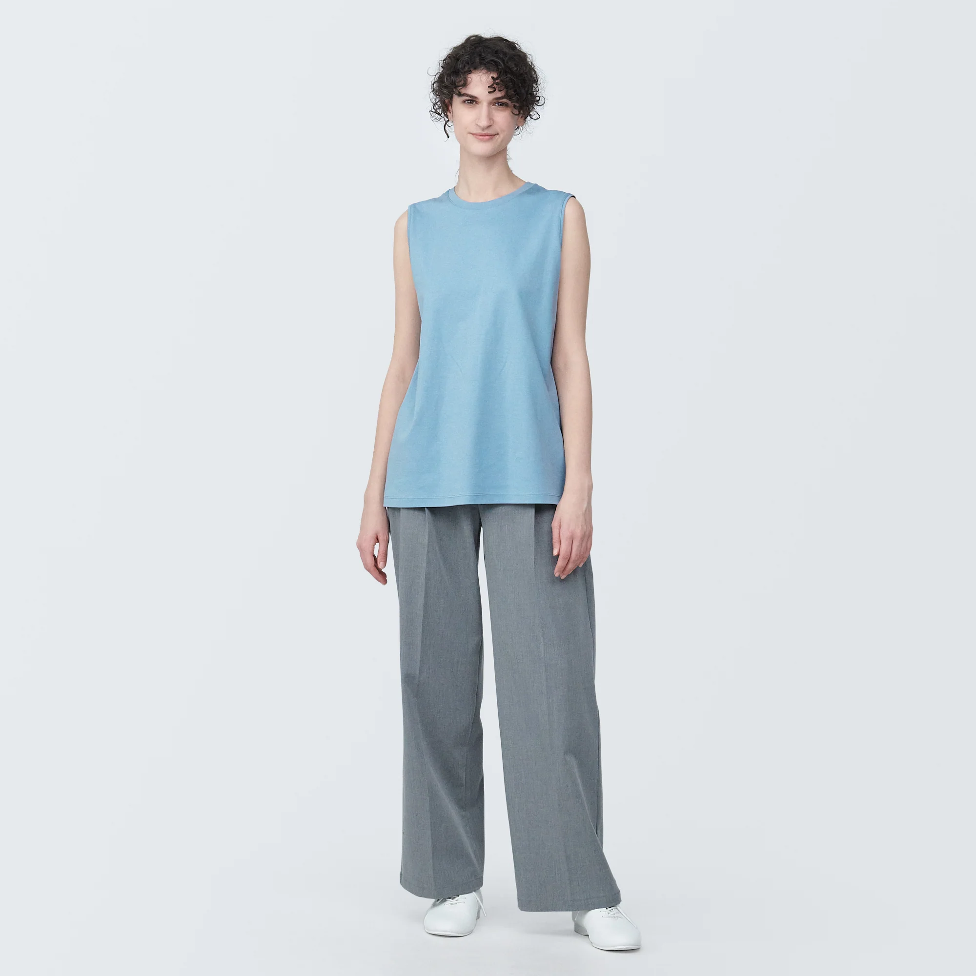 Women's Anti-Sweat Stain Sleeveless T-Shirt - Image 20