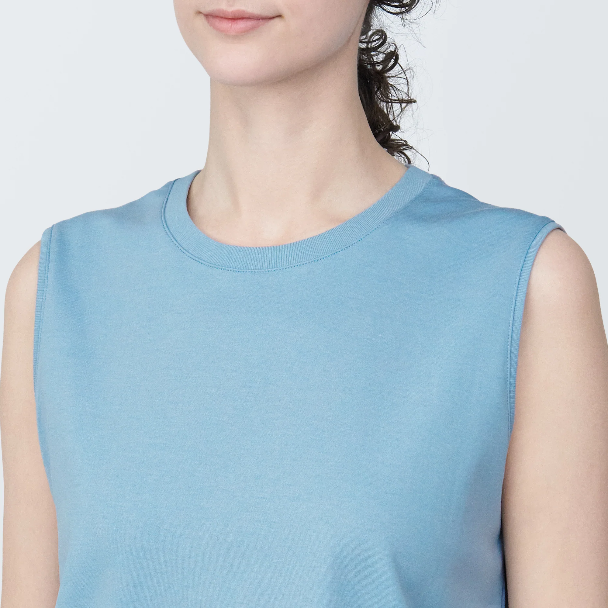 Women's Anti-Sweat Stain Sleeveless T-Shirt - Image 23