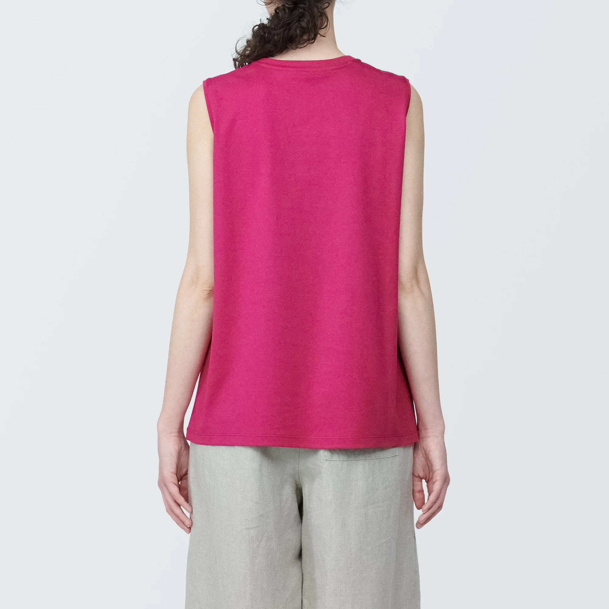 Women's Anti-Sweat Stain Sleeveless T-Shirt - Image 30