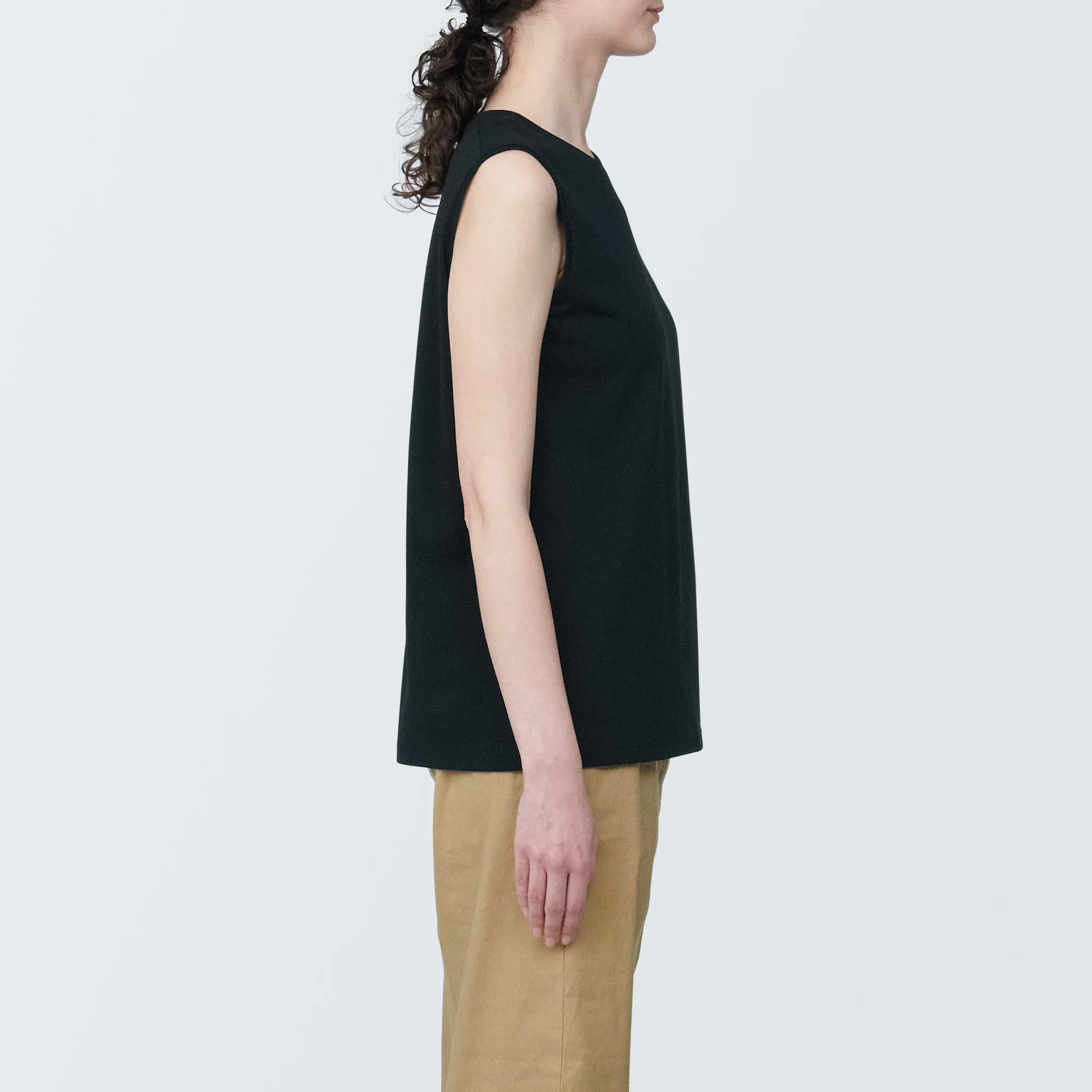 Women's Anti-Sweat Stain Sleeveless T-Shirt - Image 37