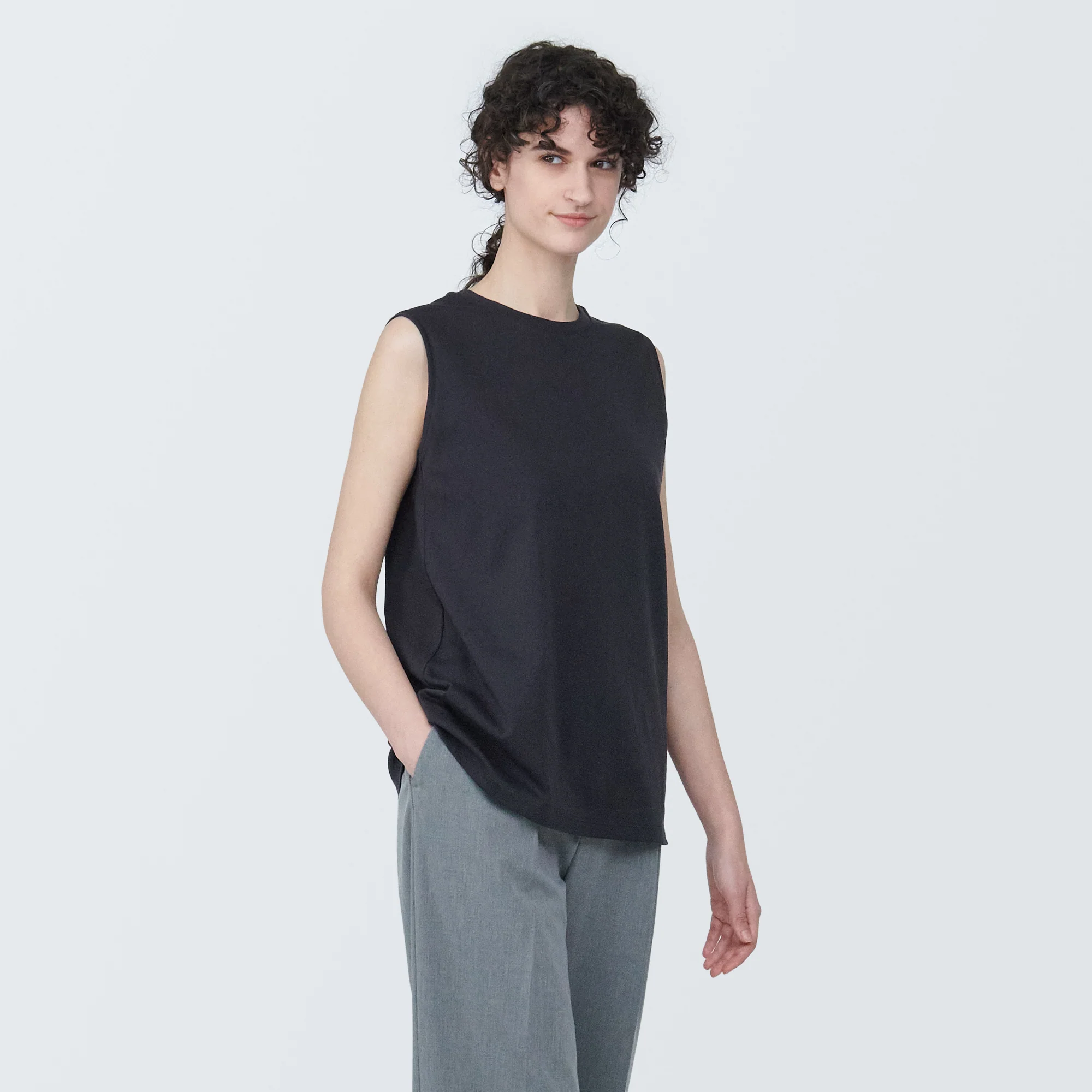 Women's Anti-Sweat Stain Sleeveless T-Shirt - Image 42