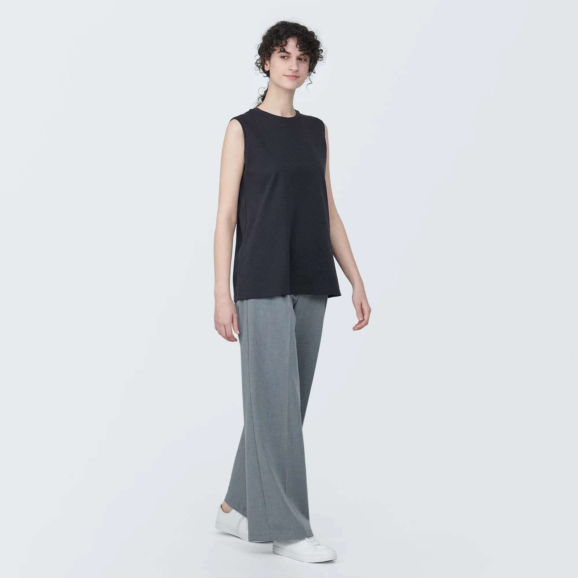 Women's Anti-Sweat Stain Sleeveless T-Shirt - Image 43