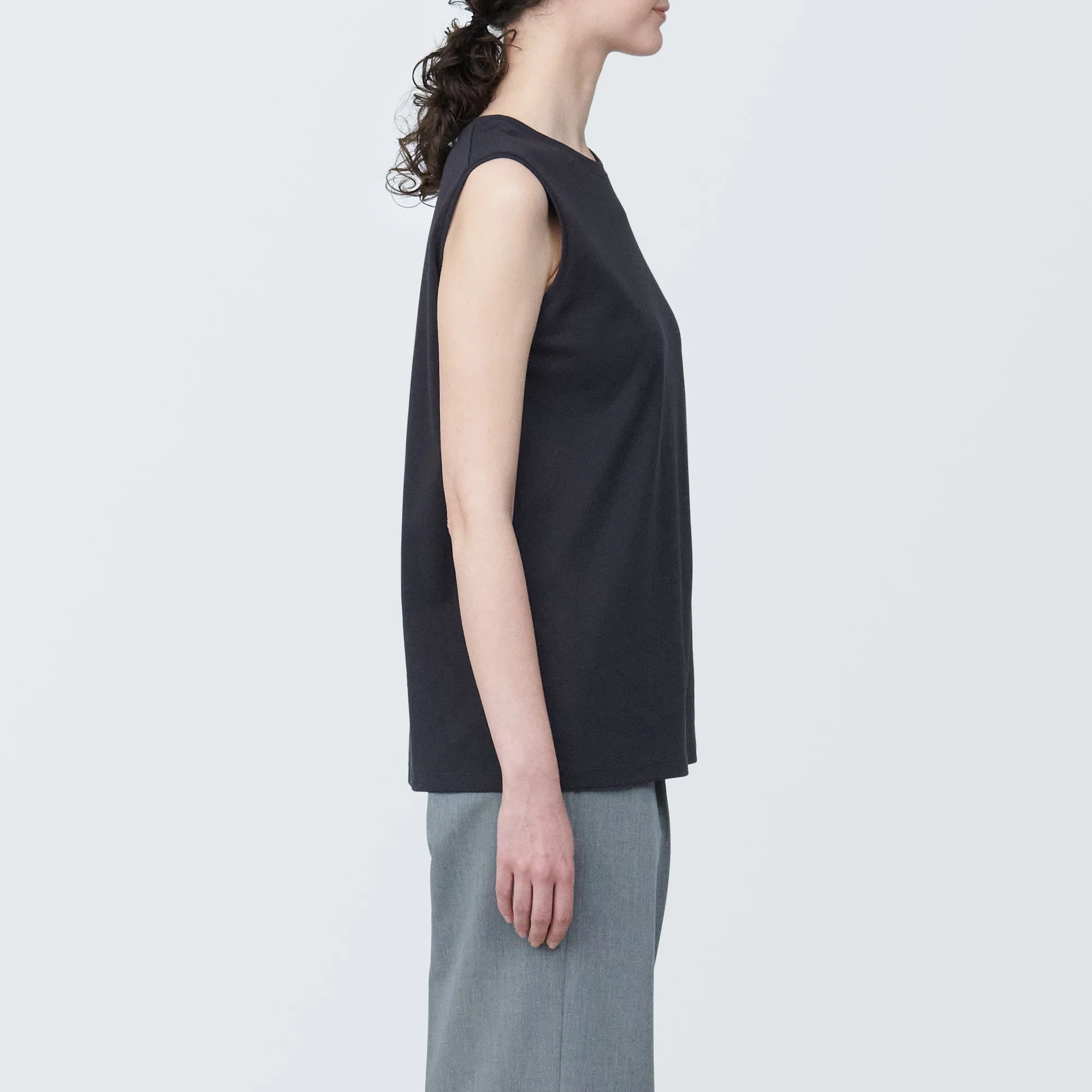 Women's Anti-Sweat Stain Sleeveless T-Shirt - Image 44