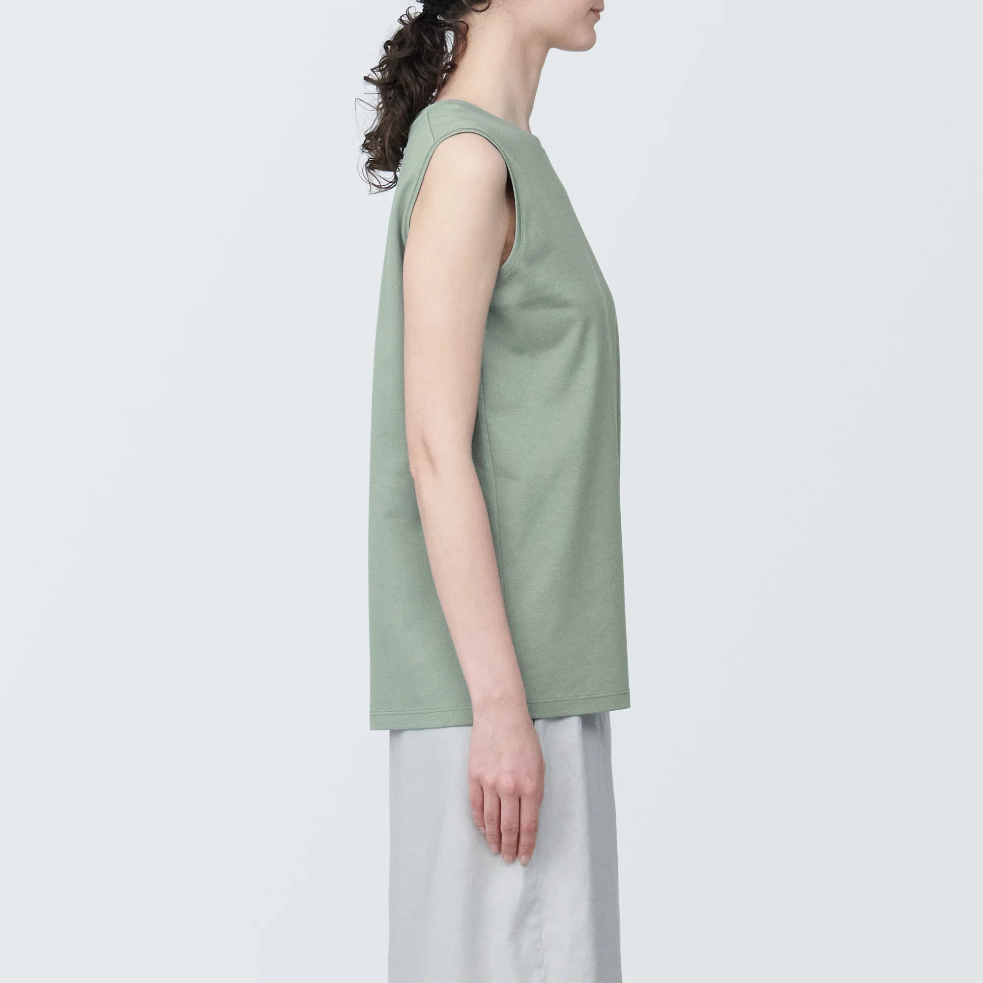 Women's Anti-Sweat Stain Sleeveless T-Shirt - Image 5