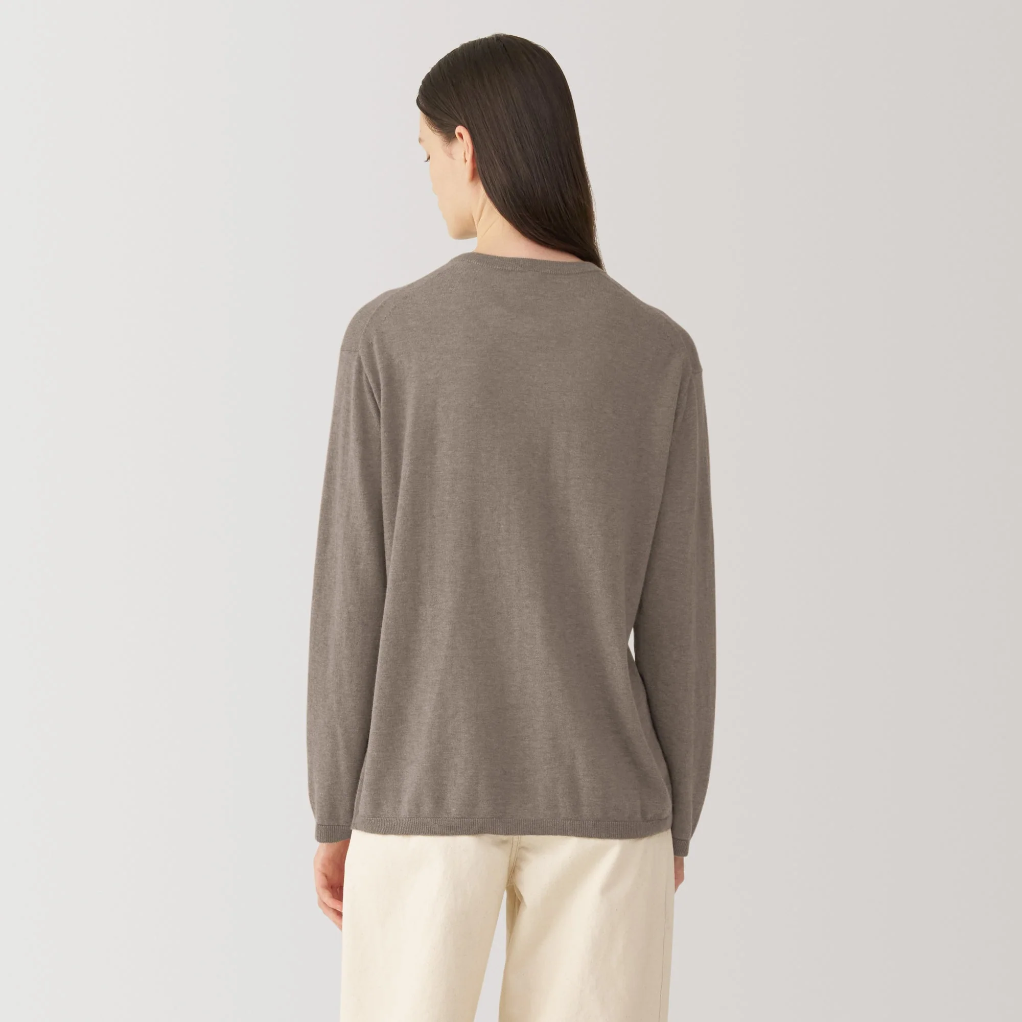 Labo Women's Natural Cashmere Crewneck Sweater - Image 11