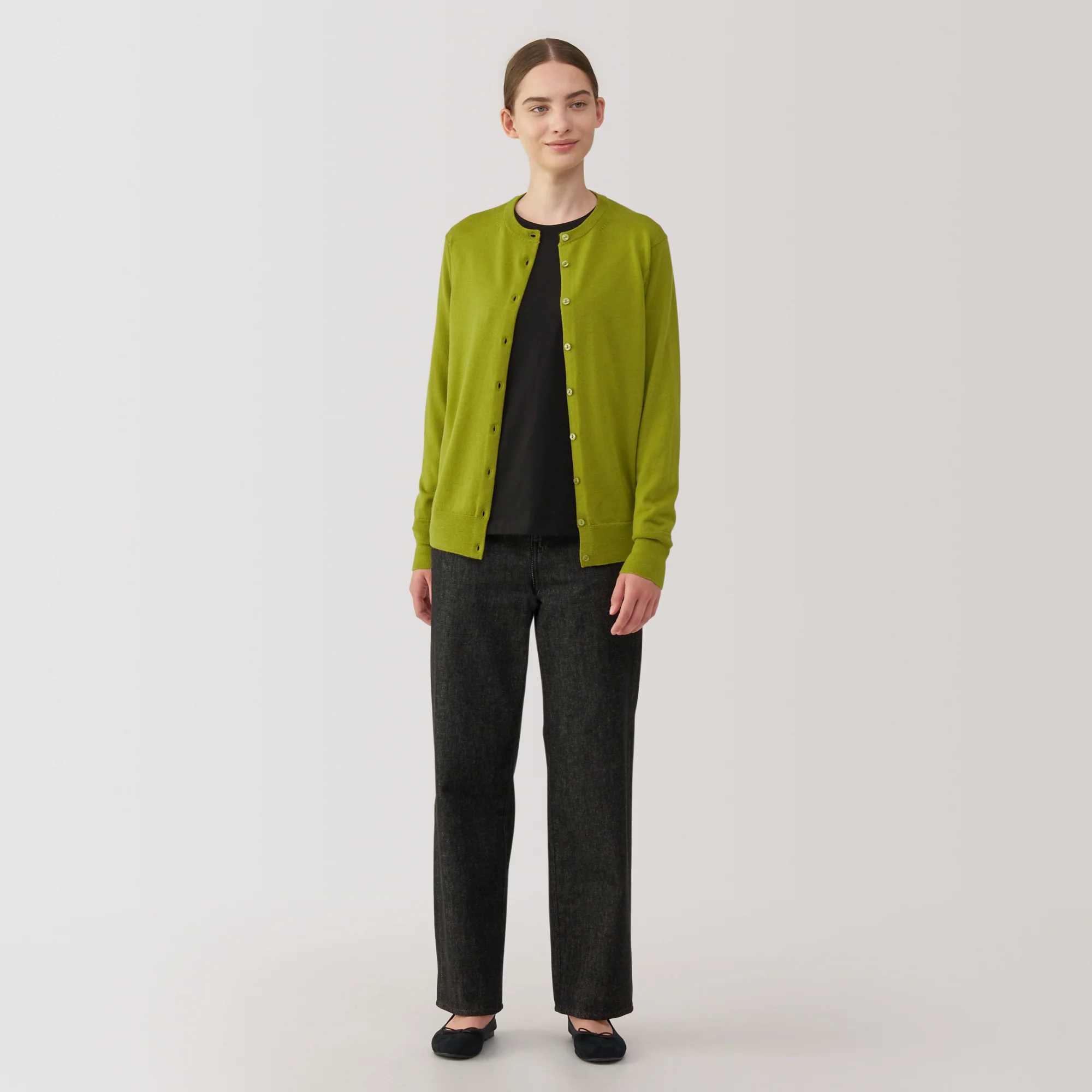 Women's Washable High Gauge Wool Crew Neck Cardigan - Image 11