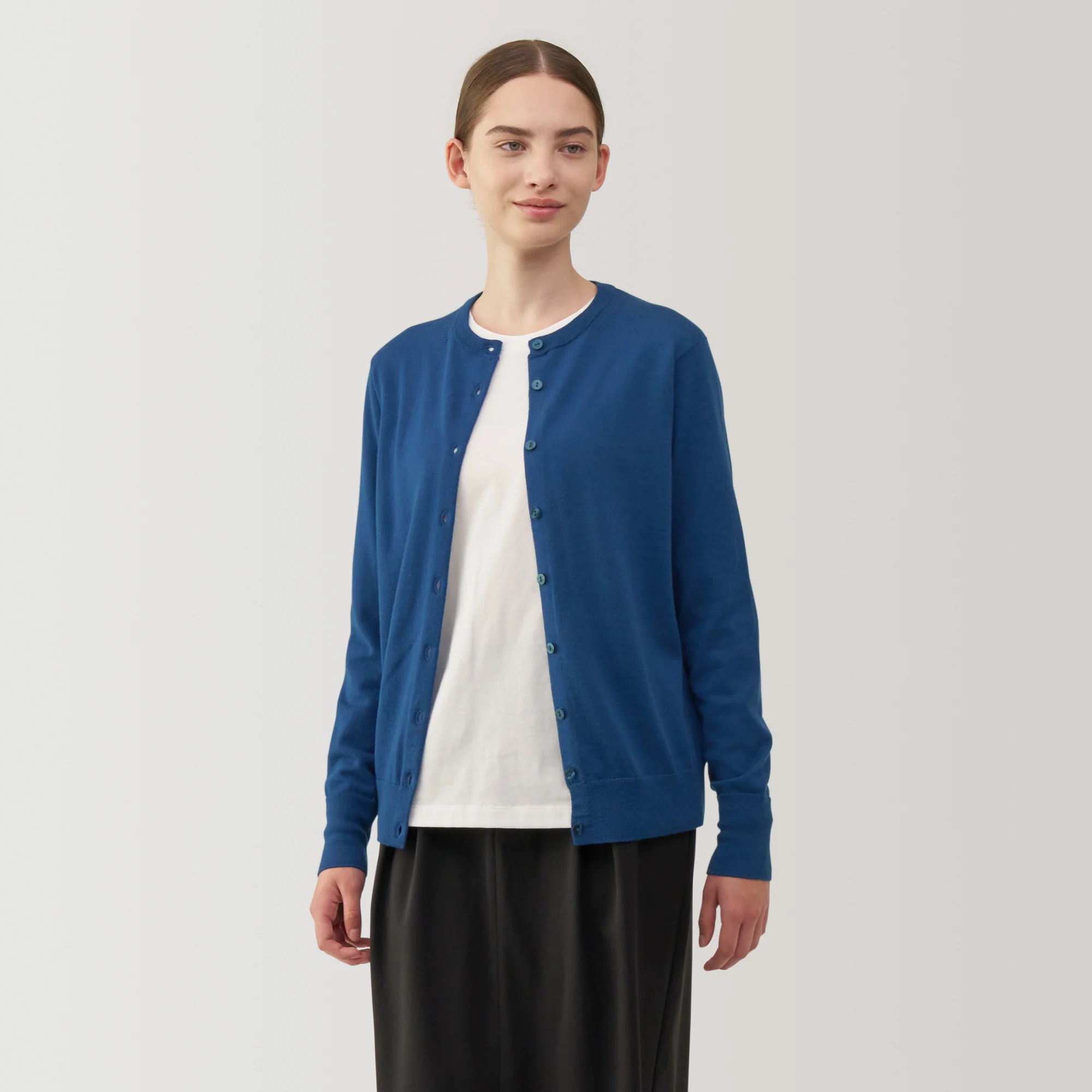 Women's Washable High Gauge Wool Crew Neck Cardigan - Image 3