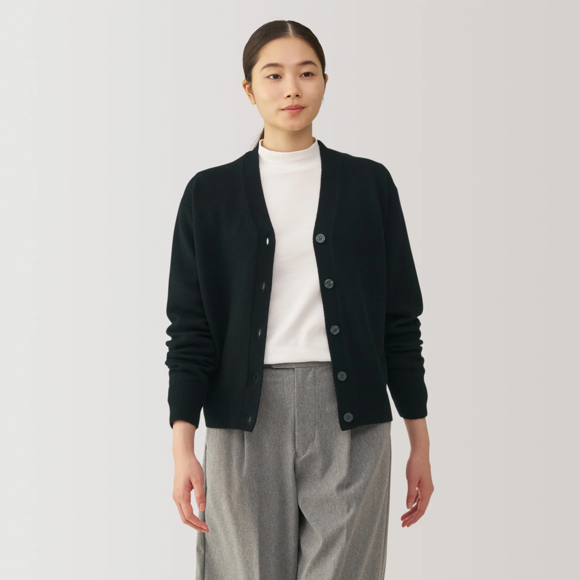 Women's Washable Mid-Gauge V-Neck Cardigan - Image 17