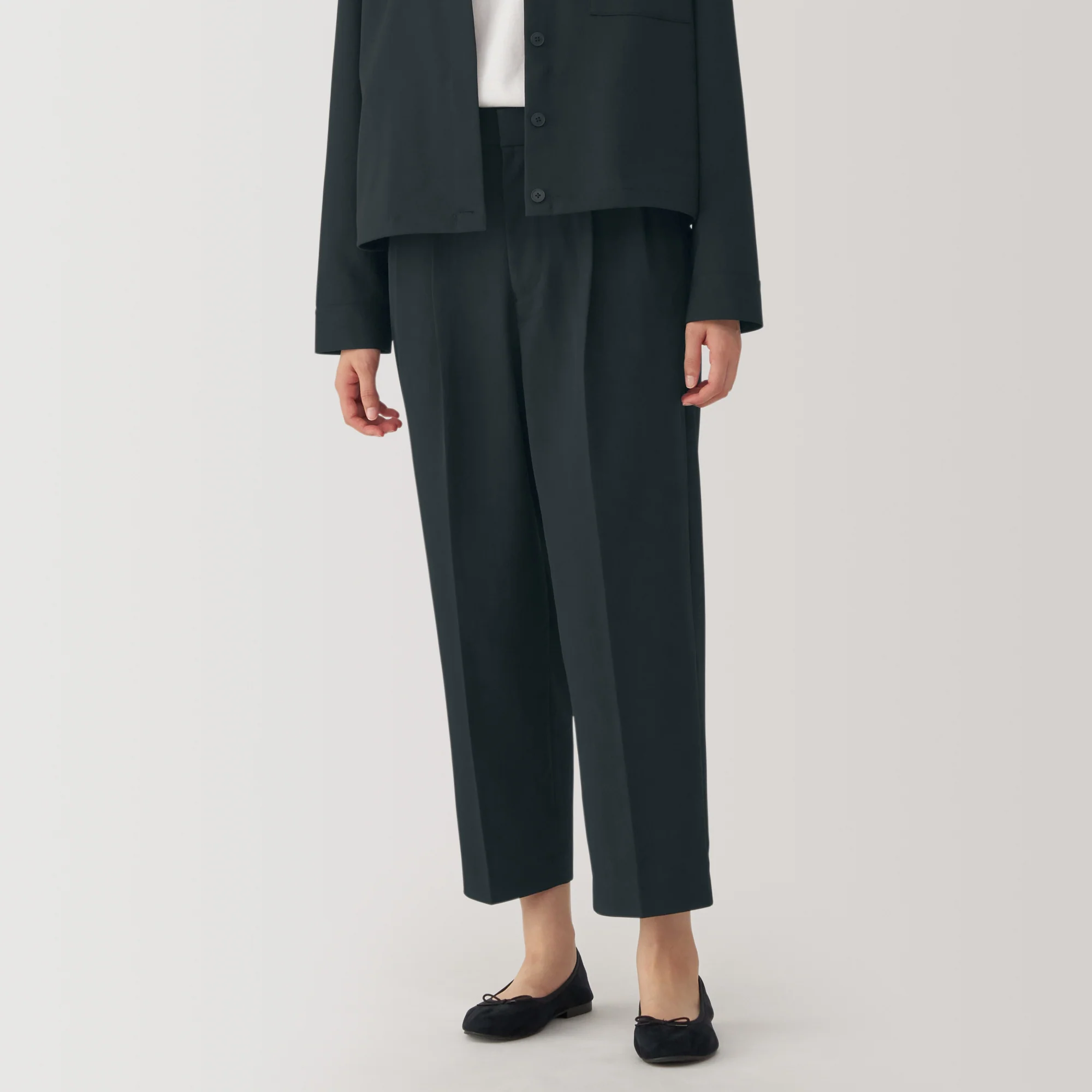 Women's Water Repellent Tapered Pants - Image 13