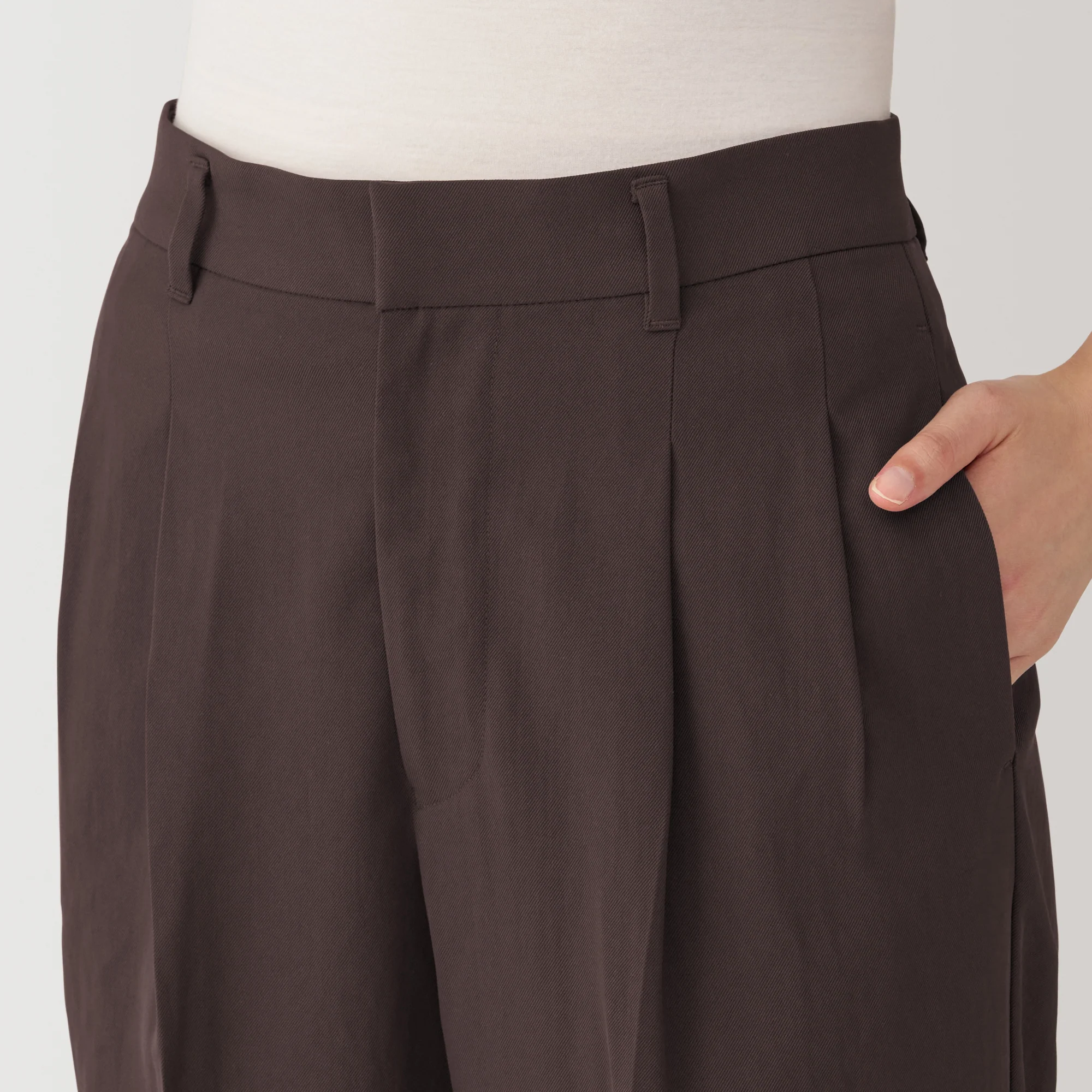 Women's Water Repellent Tapered Pants - Image 7
